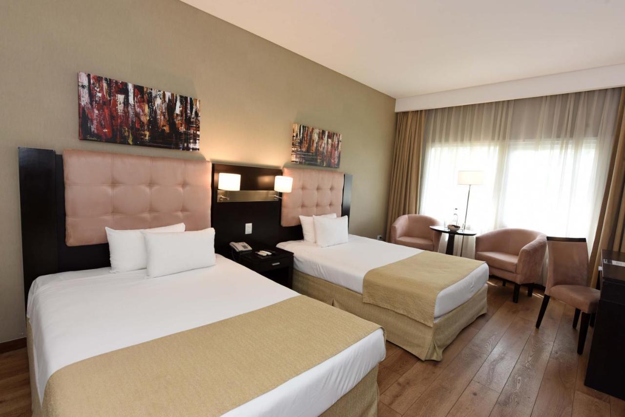 Howard Johnson Resort & Convention Center Ezeiza Exterior photo