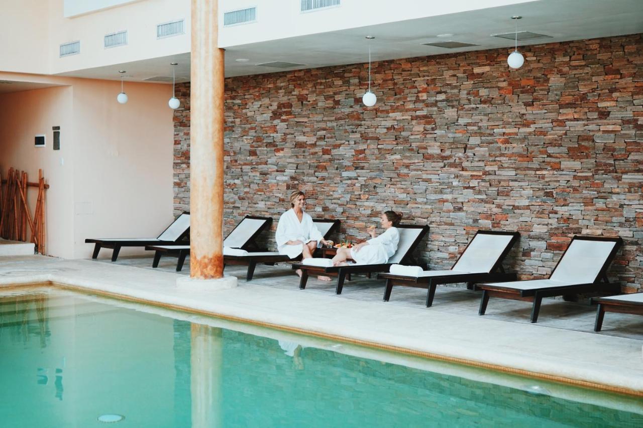 Howard Johnson Resort & Convention Center Ezeiza Exterior photo